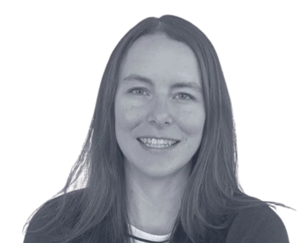 Julie  Aitken​